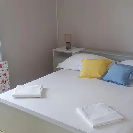Anka Okrug Gornji Trogir