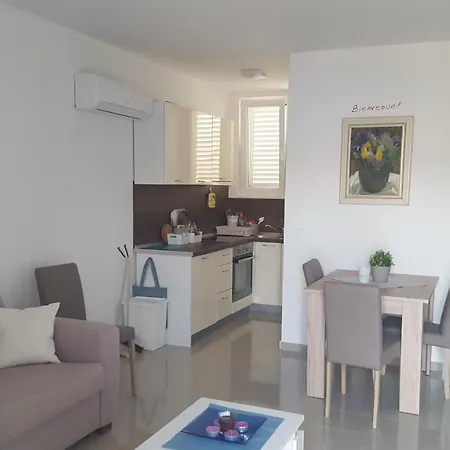 Apartment Anka Okrug Gornji Trogir