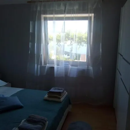 Apartment Anka Okrug Gornji *
