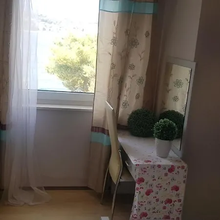 Anka Okrug Gornji Apartment *